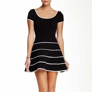 Black & white cap sleeve piped skater dress